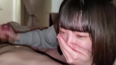 【无修正】经验人数为1人的18岁白色F罩杯少女连续射精